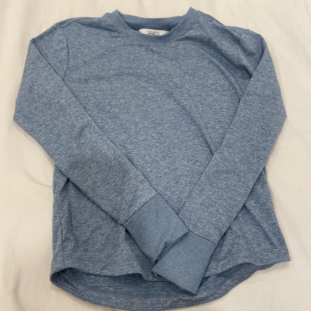 Athletic girl, size medium, long sleeve blue